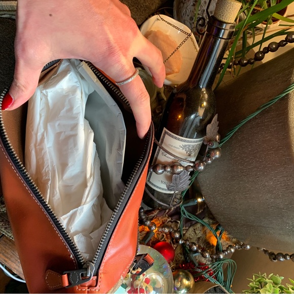 Authentic COACH Leather/Signature coated canvas Peanut Disney beltbag UNISEX - Picture 8 of 13